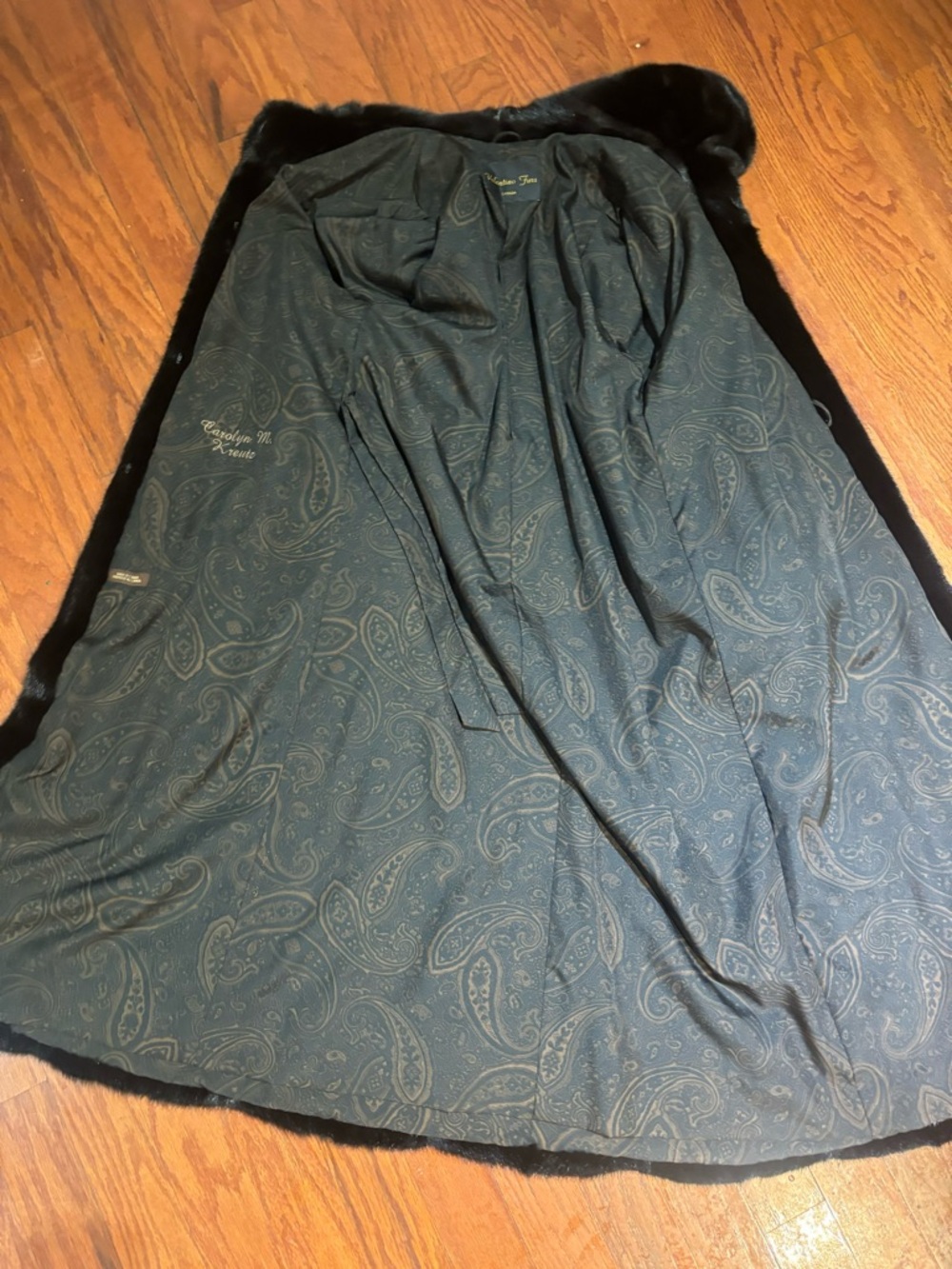 Valentino full length black fur - Picture 10 of 15